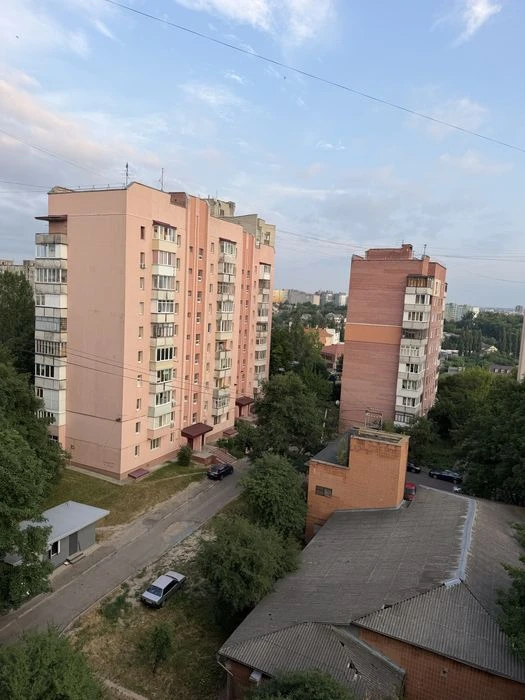ТЕРМІНОВИЙ ПРОДАЖ! Продаж 2 кімнатної квартири під ремонт