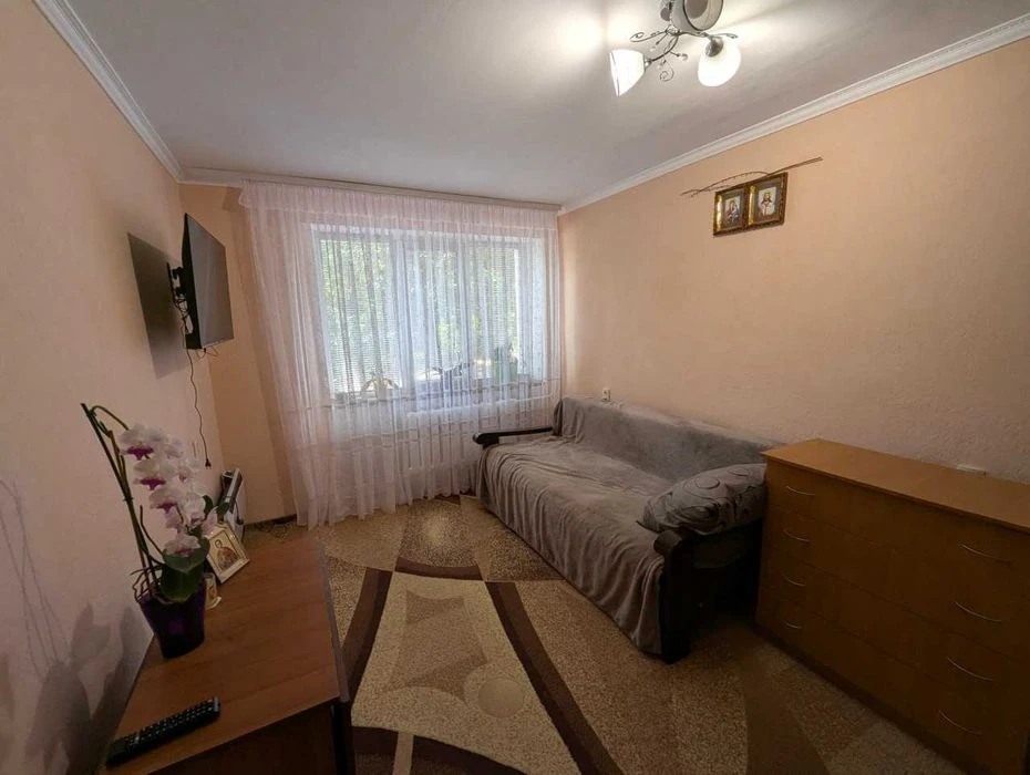 Продаж 1 кімнатної квартири в цегляному будинку в Рівному