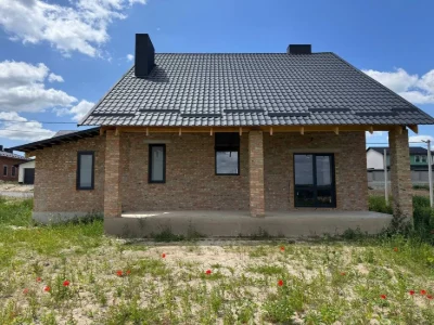 Продам будинок з гаражем та ділянкою!