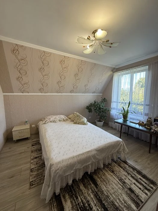 Продам окремий будинок у Рівному вул. Харківська