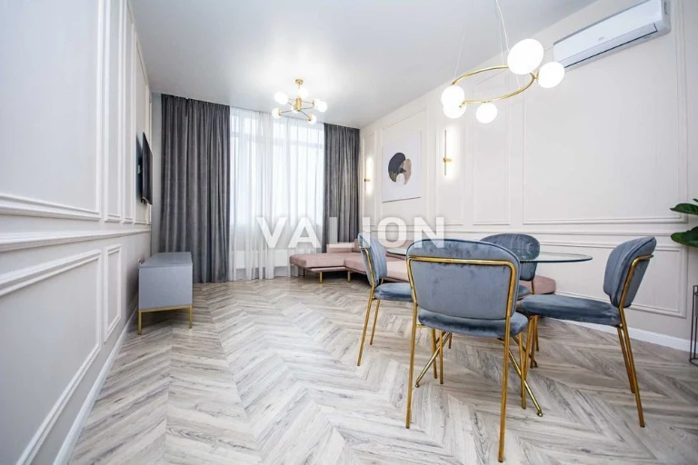 Продаж великої 1 кімн. квартири 70 м2, Верхогляда 14 А, ЖК Д