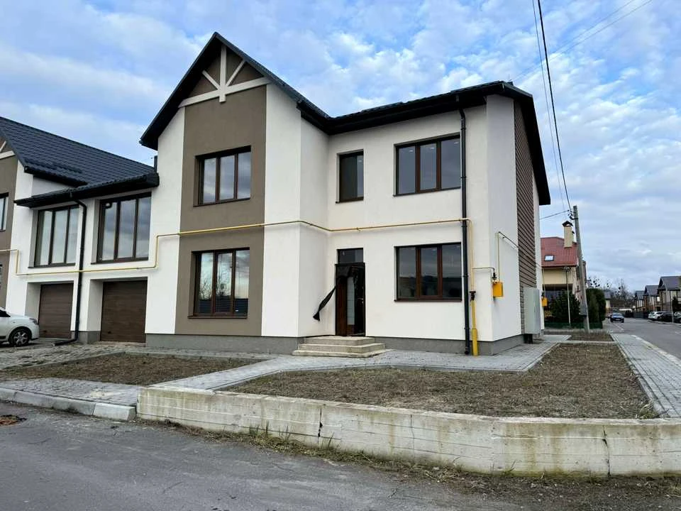Будинок. Рівне, Степана Дем'янчука вул.