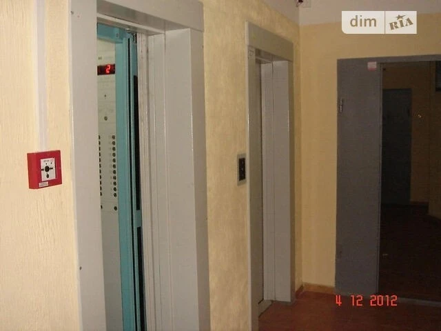 For sale 2-room apartment 73.5 sq. m. on Urlivska Street 34 • ID 3469