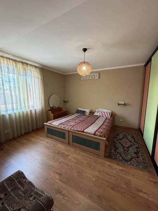 Продам частину будинку на вул. Руська,5
