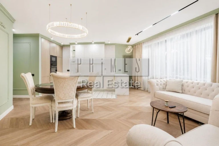 Apartment for sale 3 rooms 92m2 renovated Manhattan City Beresteysky