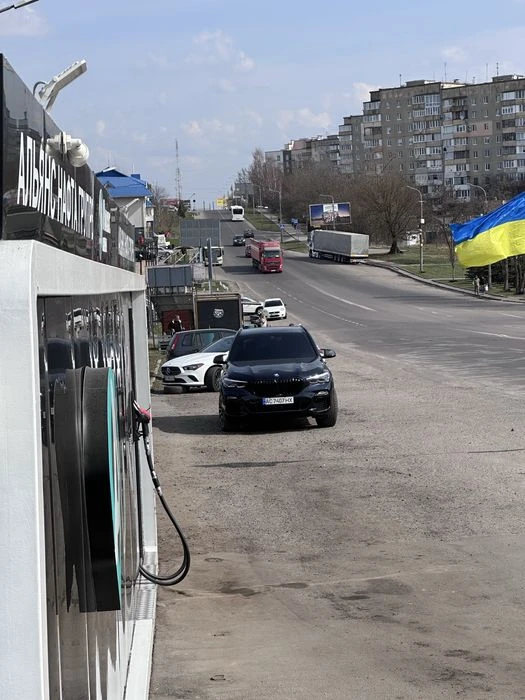 Котедж від забудовника відразу за автобазаром