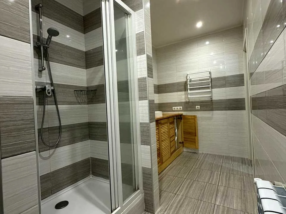 Apartment. Dnipro, Naberezhna Peremohy st.