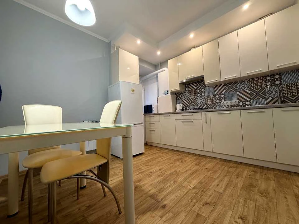 Apartment. Dnipro, Naberezhna Peremohy st.