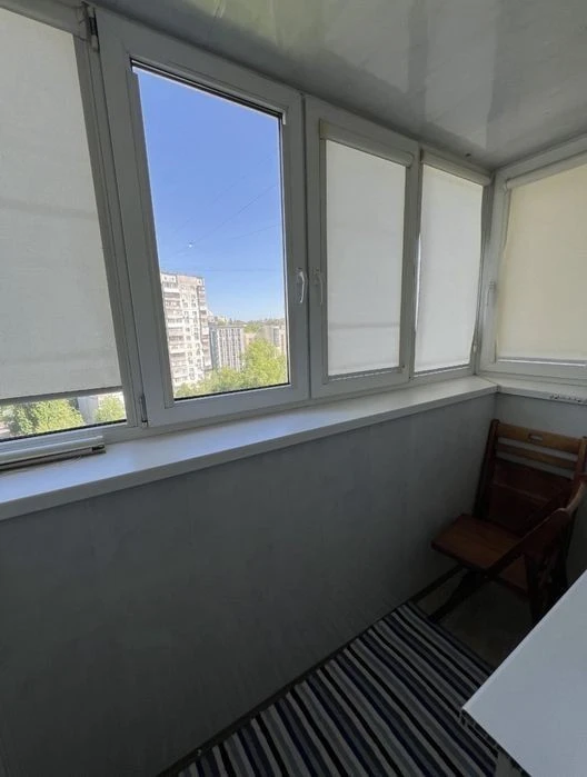 Власник. Продам 3-х кім. з ремонтом. Метро Деміївська 2хв, Д