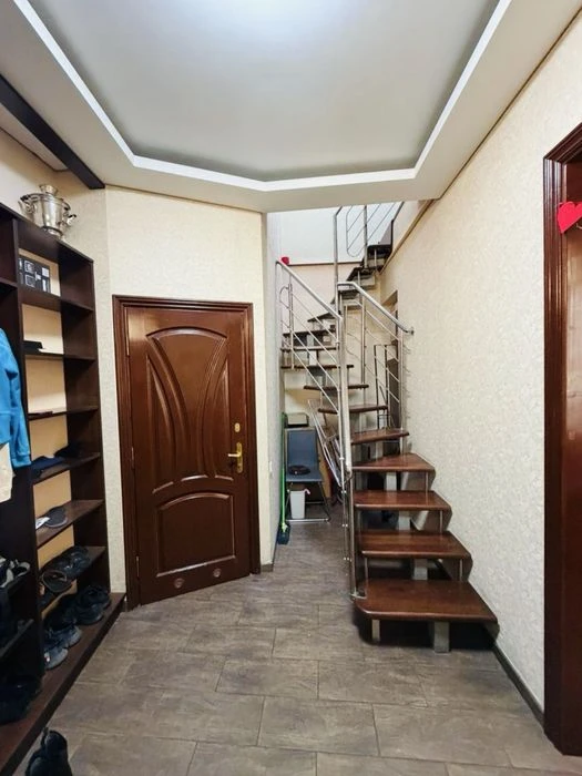 Продажа двухэтажной квартиры в центре Львова!