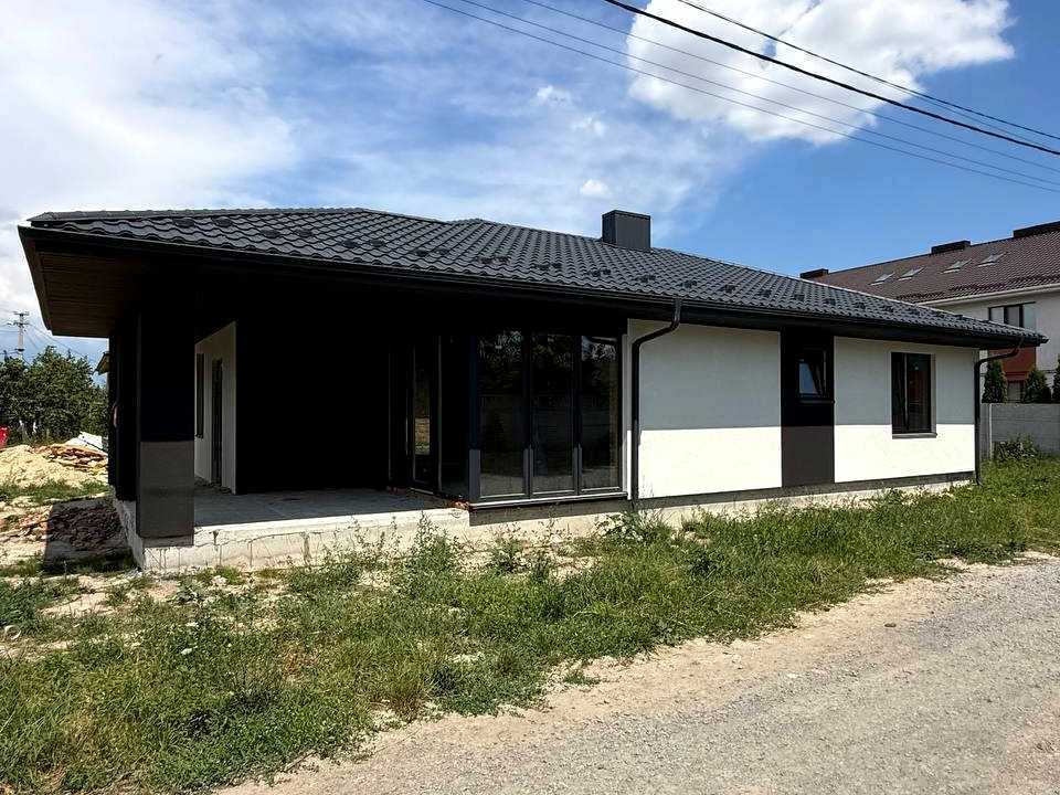 Будинок. Рівне, Криниченька