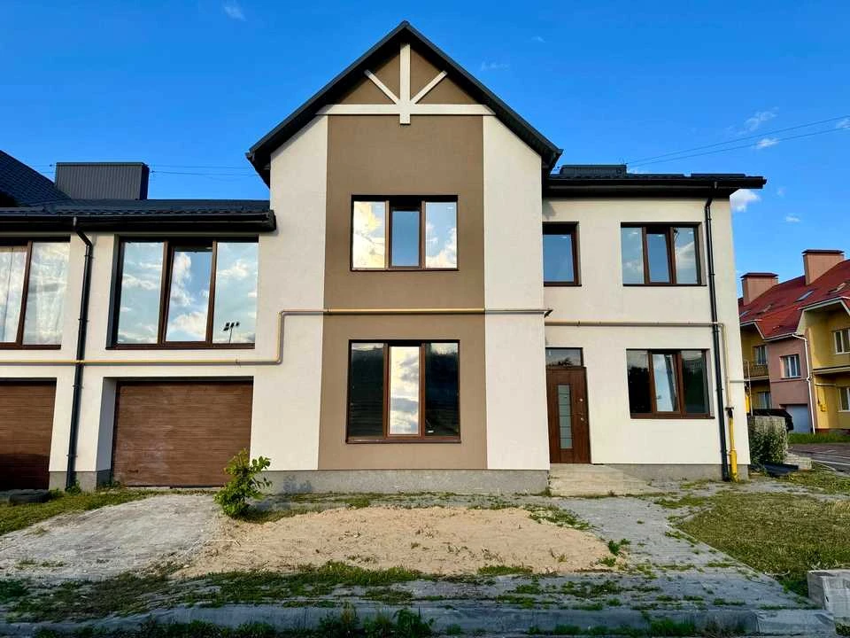 Будинок. Рівне, Степана Дем'янчука вул.
