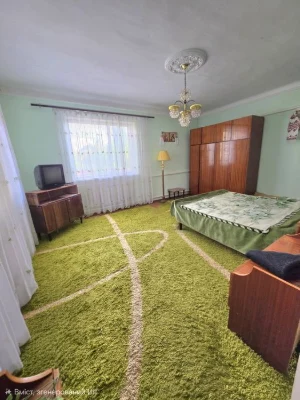 Продаж 1/2 будинку в районі Басівкута