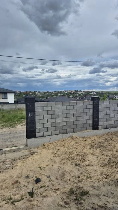 Продам класний котедж з внутрішніми роботами!