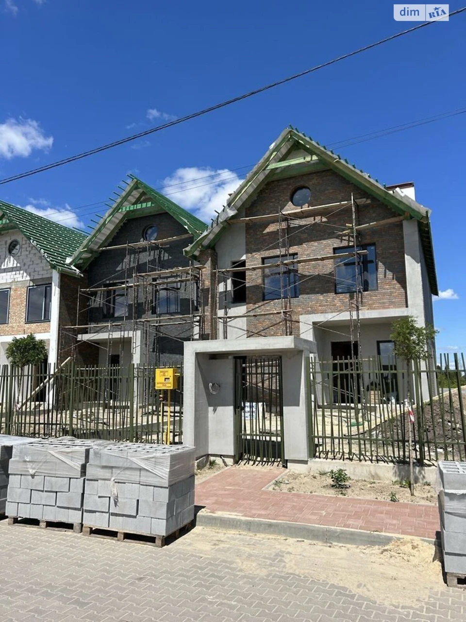 Продаж Таунхаус