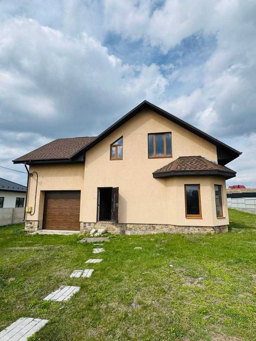 Продам будинок під чистовий ремонт !=)