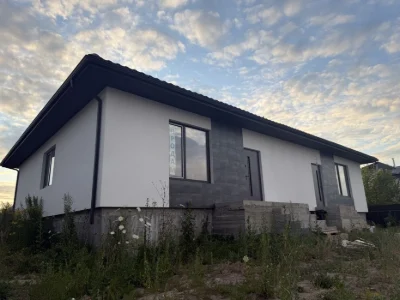 Терміново продам котедж масив.Київський.