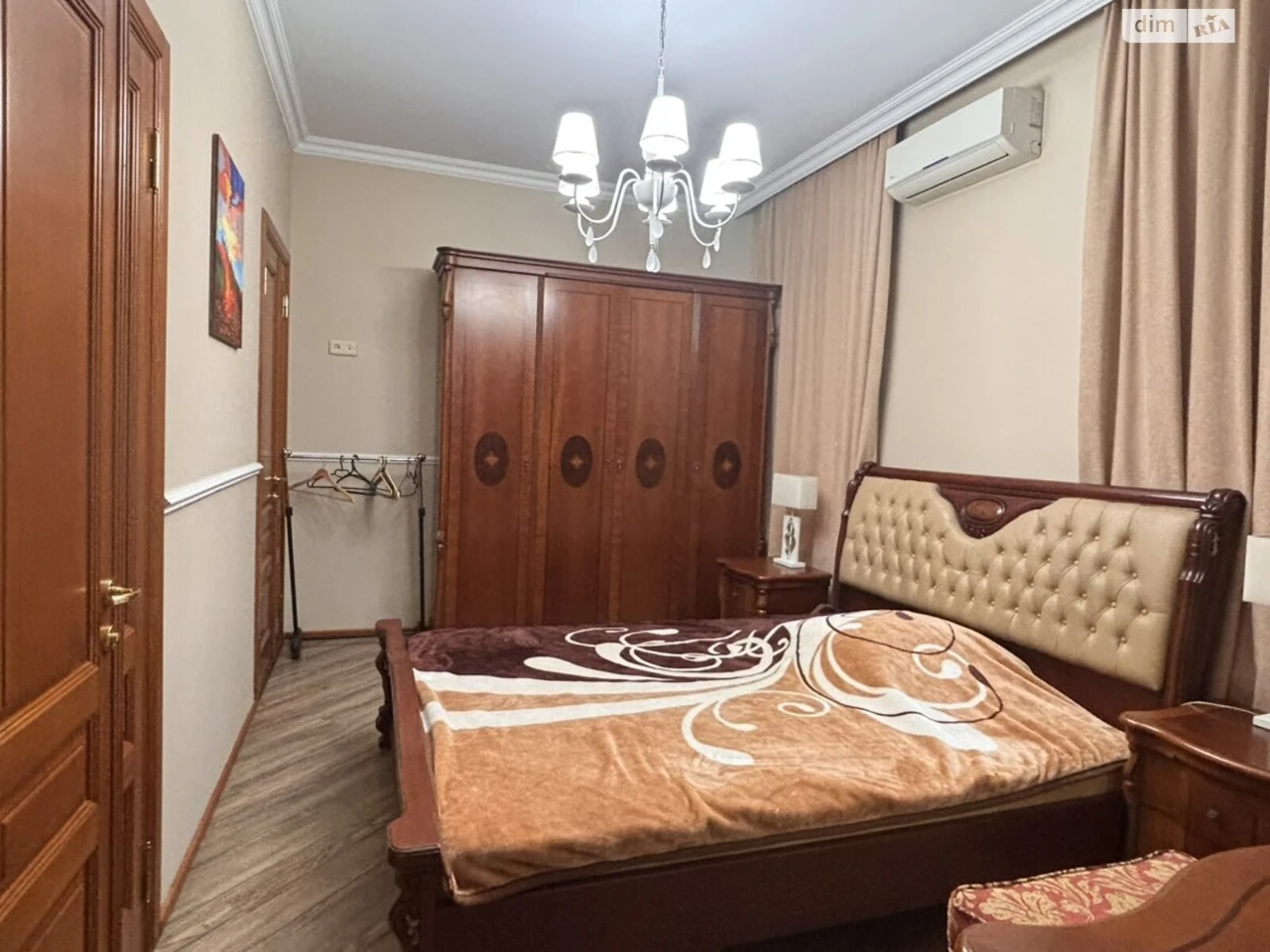 Long-Term Rental Apartment Center