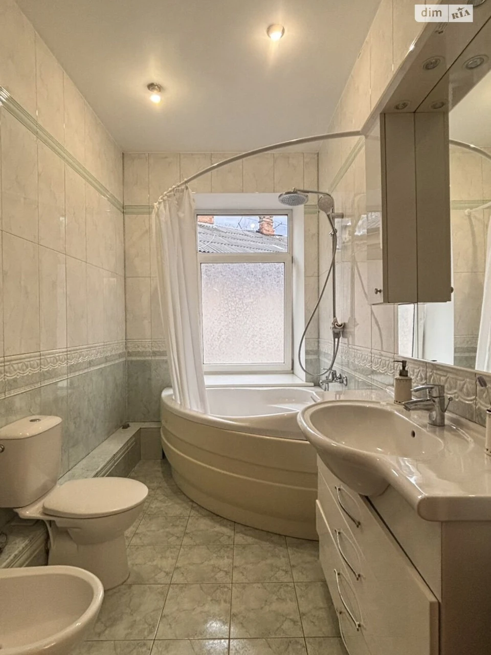 Long-Term Rental Apartment Center