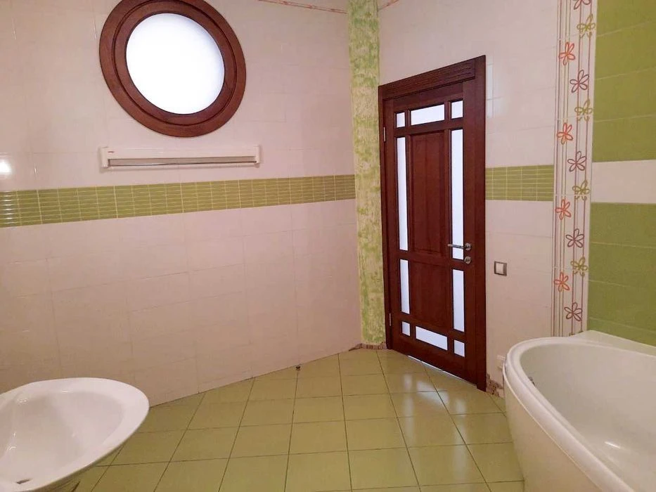 Продам элитный 3к.новострой,7\10,ул.Чернышевская 31а,евро (4