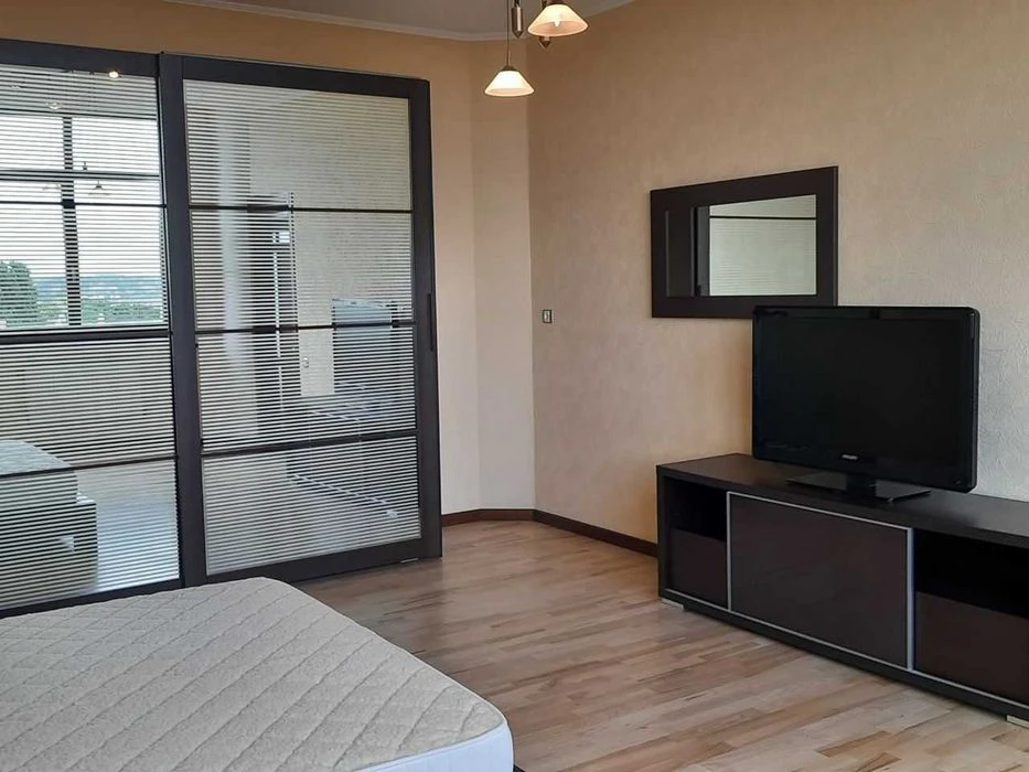 Продам элитный 3к.новострой,7\10,ул.Чернышевская 31а,евро (4