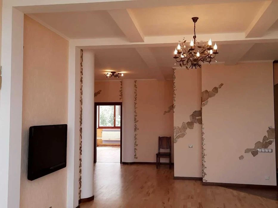 Продам элитный 3к.новострой,7\10,ул.Чернышевская 31а,евро (4