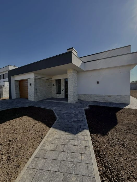 Продаж стильного будинку на масиві « Гармонія»