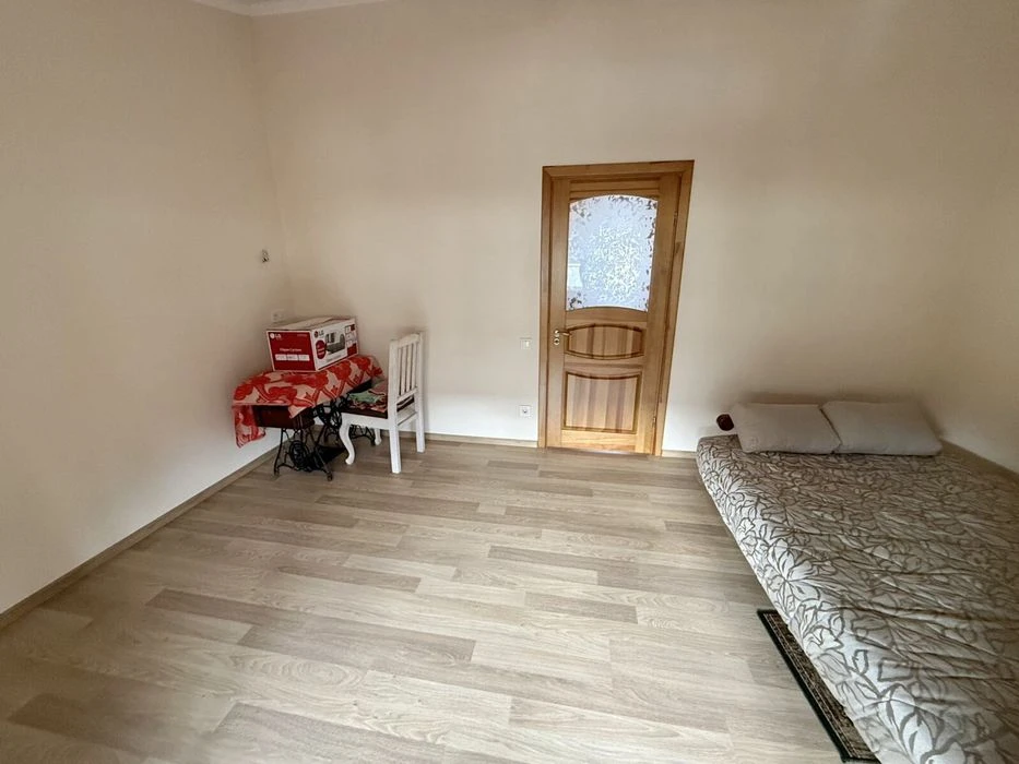 Продам котедж на вулиці Соборна