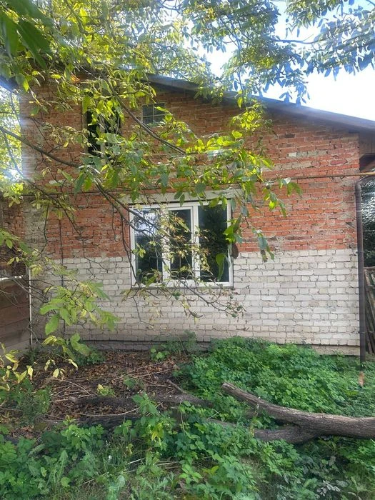 Продам цегляний невеликий будинок, місто