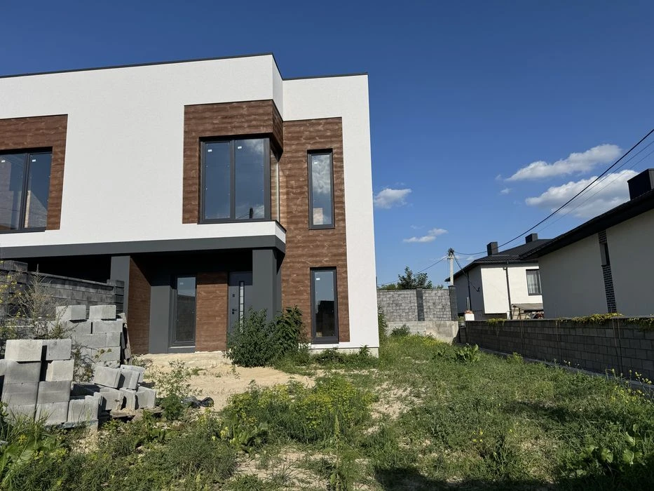 Продам котедж в Колоденці з газом та ділянкою 4 сот!