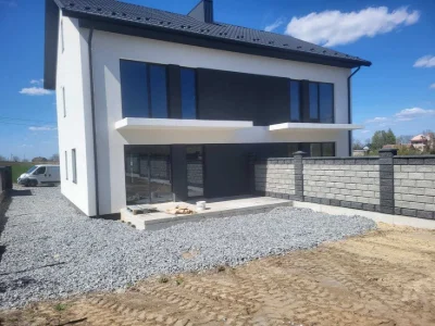 Продам Котедж ,  ВУЛ. ПАРКОВА 12, ВЛАСНИК
