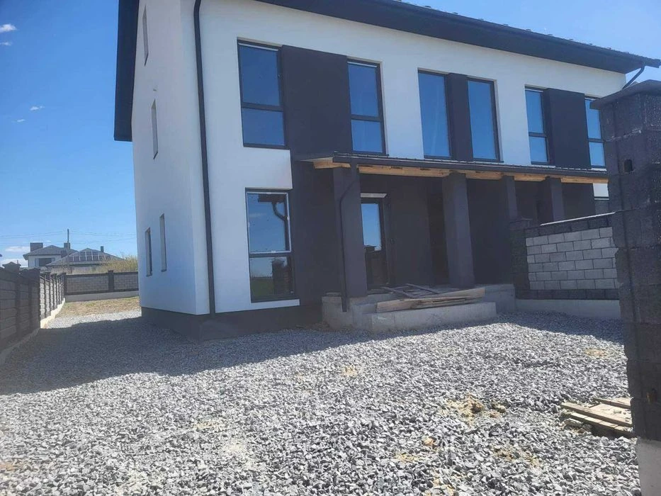 Продам Котедж ,  ВУЛ. ПАРКОВА 12, ВЛАСНИК