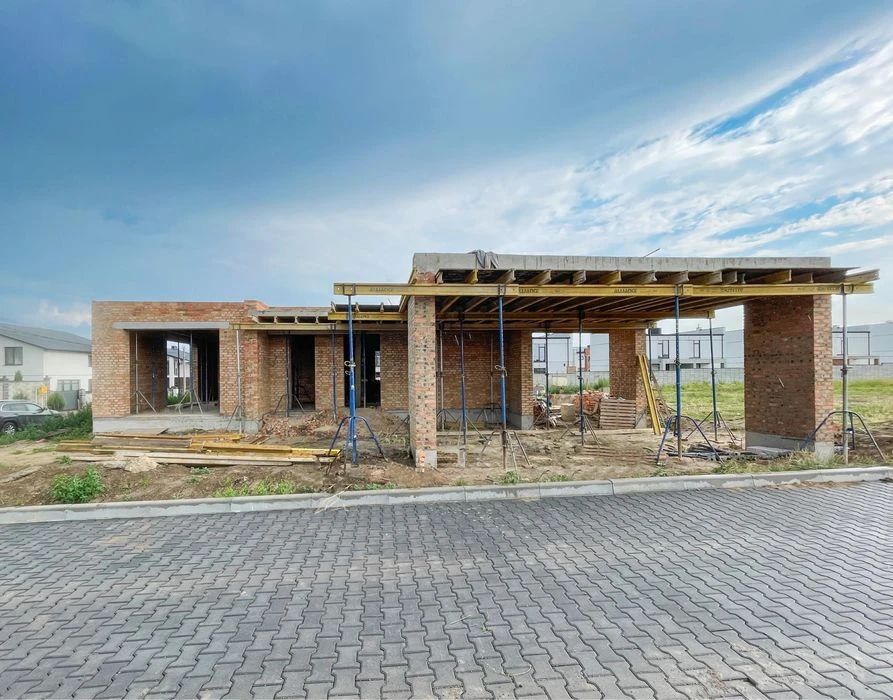 Продам будинок в стилі хай-тек на Щасливому на ділянці 9 сот