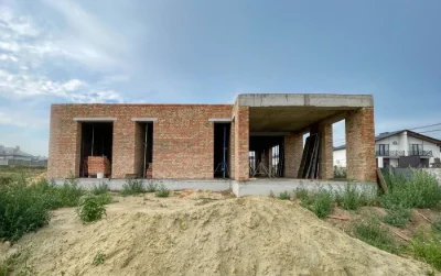 Продам будинок в стилі хай-тек на Щасливому на ділянці 9 сот