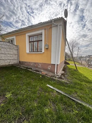 Продаж частини будинку