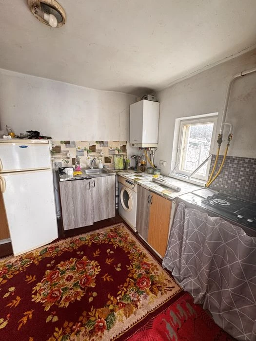Продаж частини будинку
