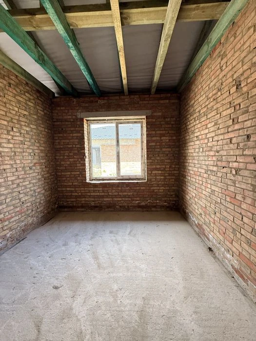 Продається 3-кімнатний будинок біля Зоопарку ,5 соток, всі к