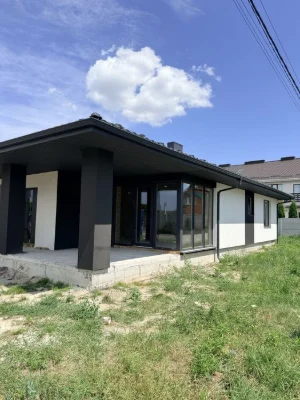 Продається 3-кімнатний будинок біля Зоопарку ,5 соток, всі к