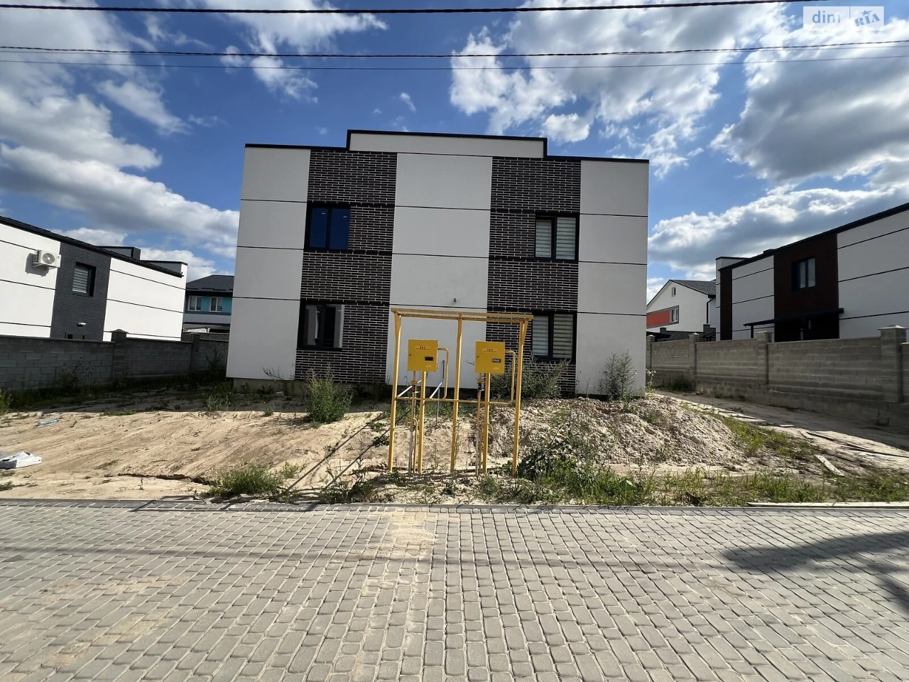 Продаж Дуплекс Авторинок