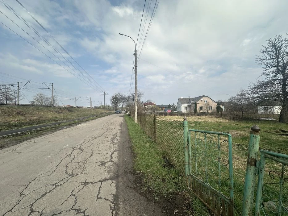 Продам ділянку під будівництво . м. Рівне Басів кут