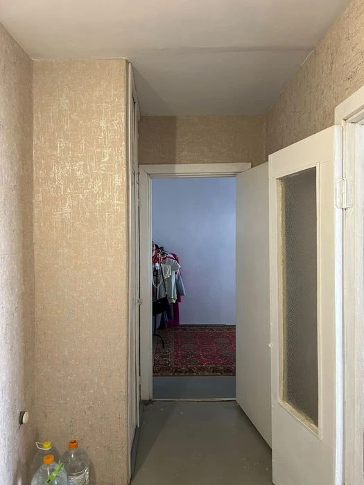 Продам 2-х комнатную " Чешку" в Центре