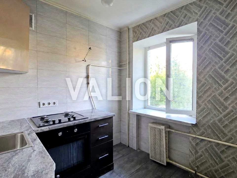 Apartment. Kyiv, Sobornosti Ave. (Reunification)