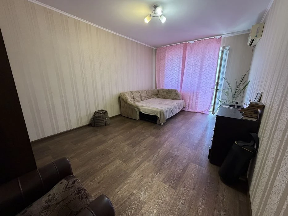 Продаж 2 кк на Новобузькій з ремонтом