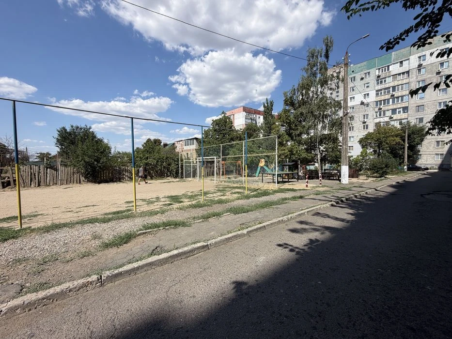 Продаж 2 кк на Новобузькій з ремонтом