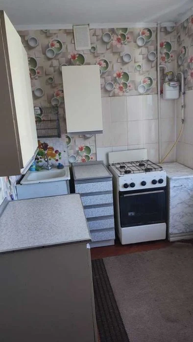Продам 1 к/к на Металлургов 6 (Корабельный район)