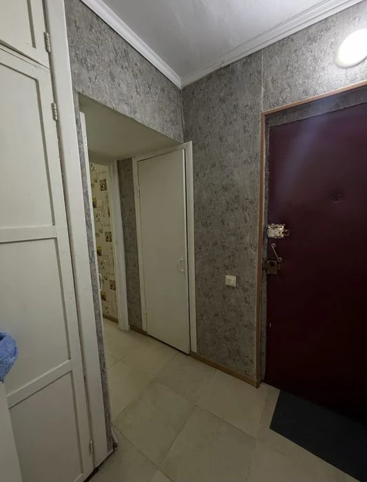 Продаєтся 1к.к  Театральна