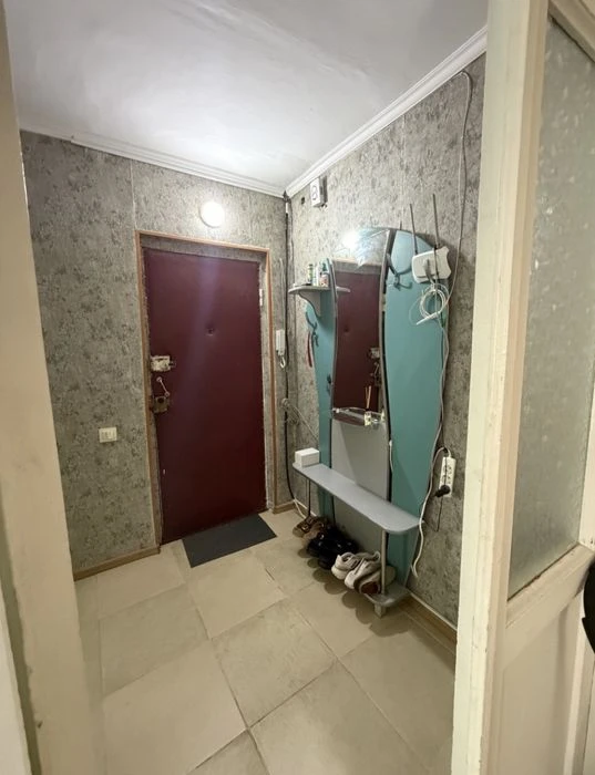Продаєтся 1к.к  Театральна