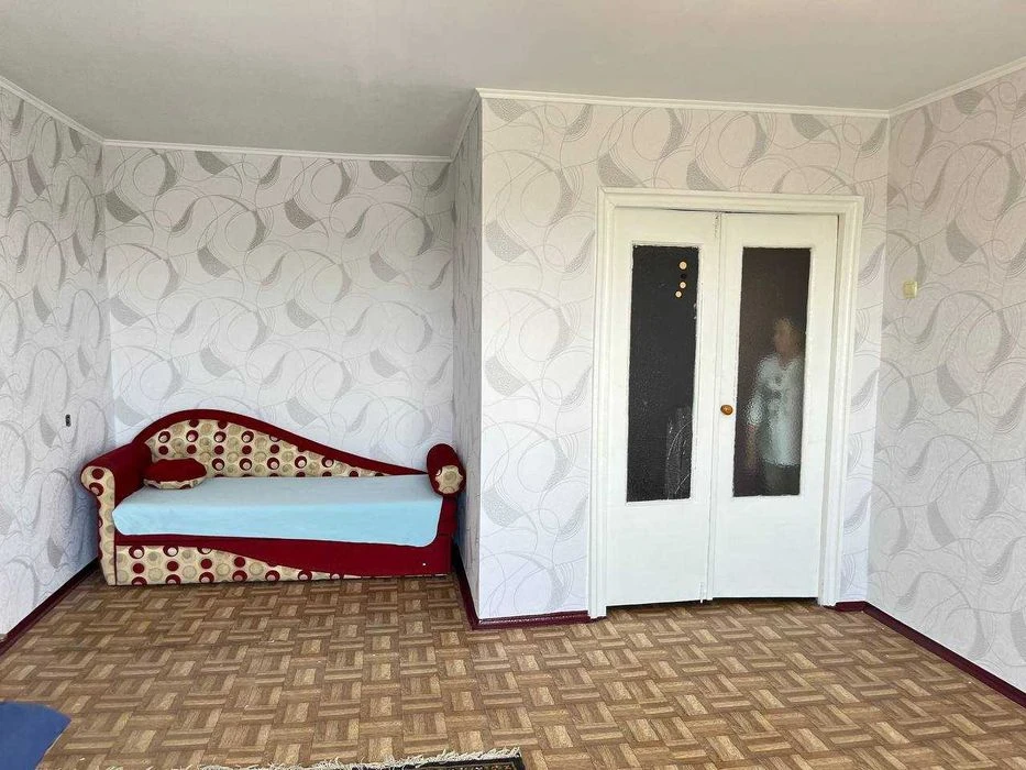Продам чисту охайну  1 к/к, в районі «Велам»