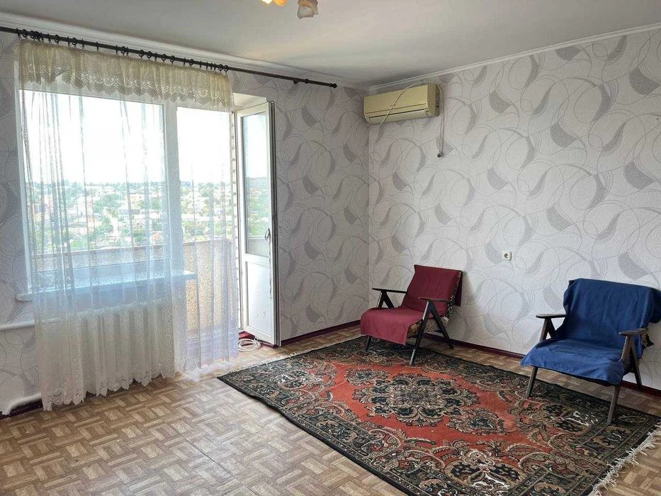 Продам чисту охайну  1 к/к, в районі «Велам»