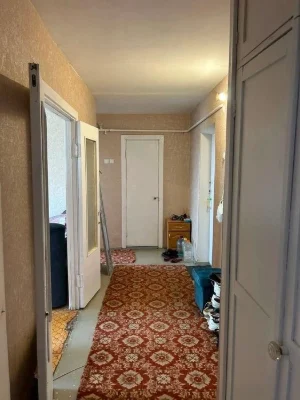 Продам 2 к квартиру в Центрі міста- вул . Шосейна ( супермар
